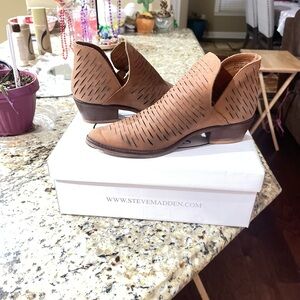 Steve Madden shoes size 7.5